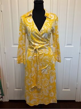 Vintage Diane Von Furstenberg Yellow and White Floral Silk Wrap Dress